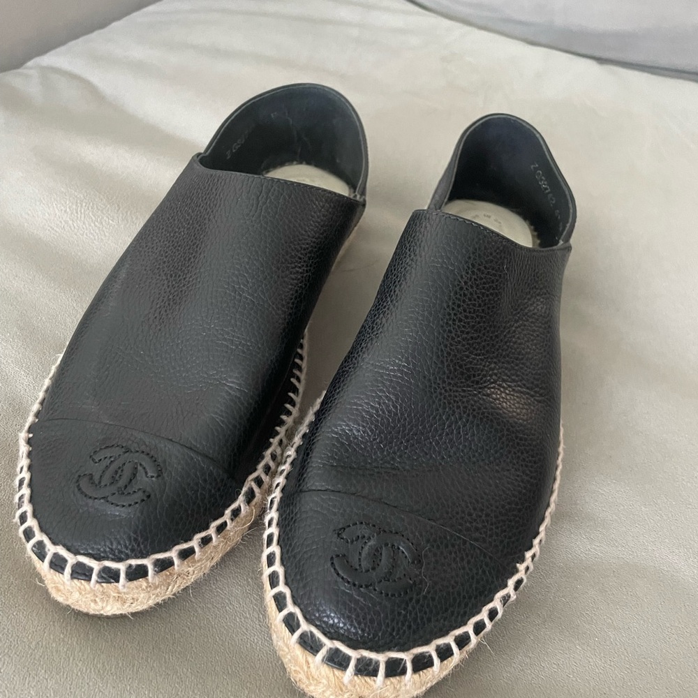 CHANEL Black and Tan Espadrille Soles